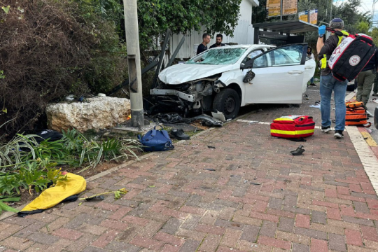 Αυτοκίνητο έπεσε πάνω σε πλήθος στην πόλη Ραανάνα στο κεντρικό Ισραήλ
